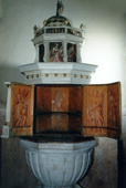Fonte battesimale.